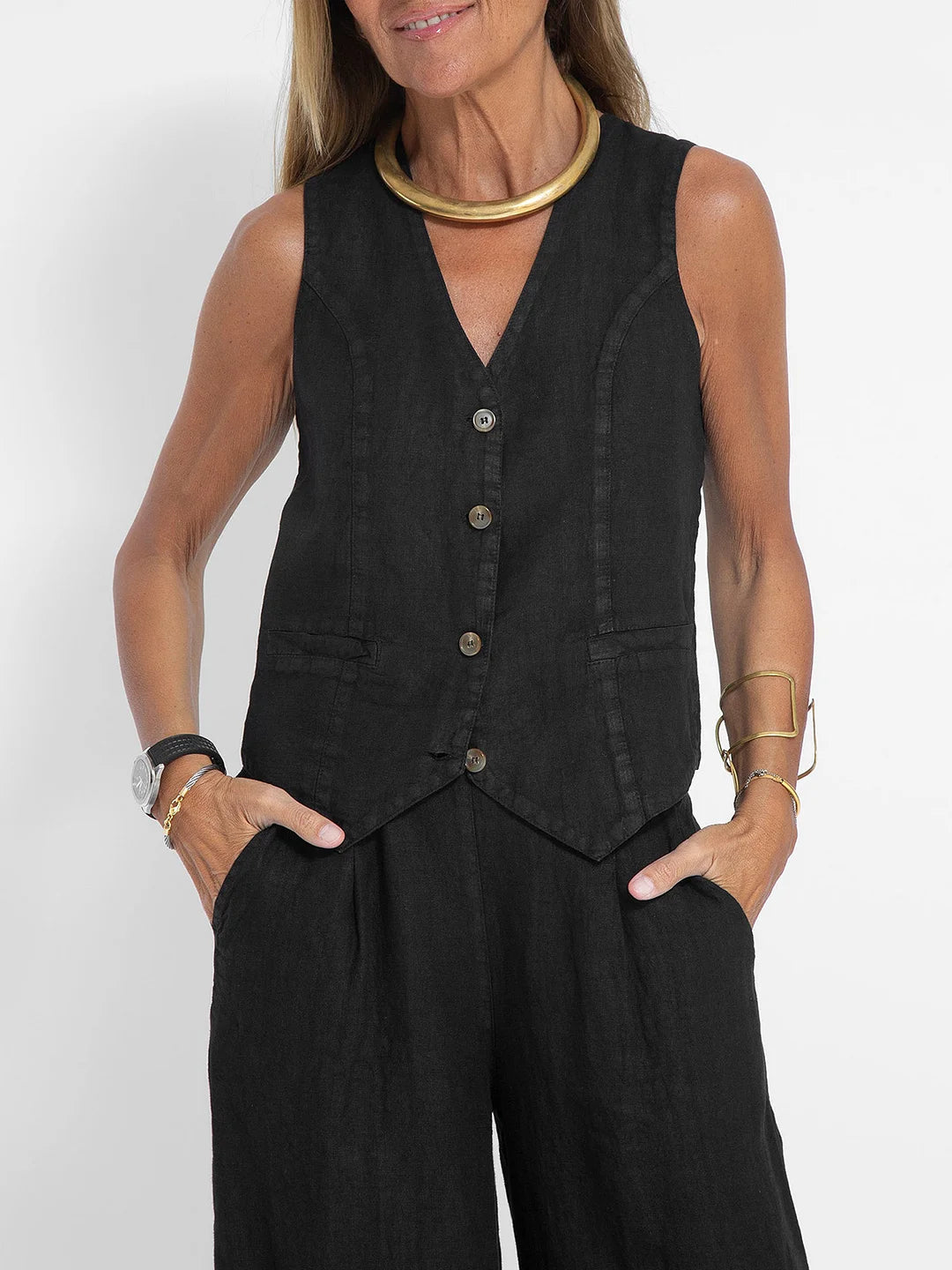 Aira | Elegant waistcoat and wide-leg trousers