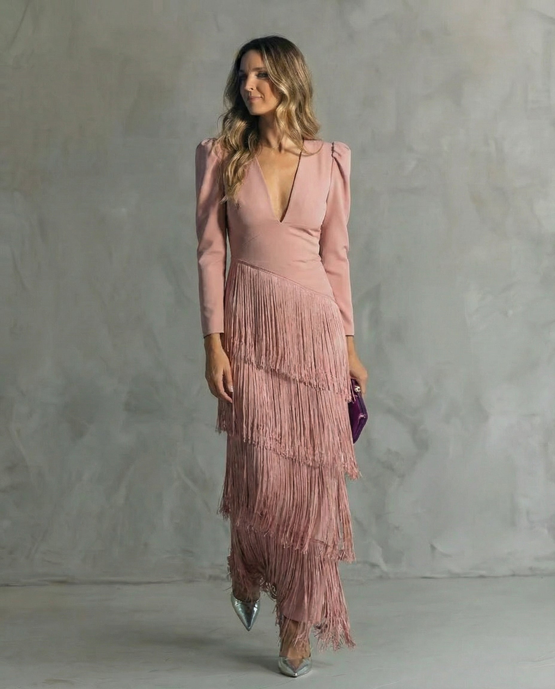 Clara | Abito midi elegante con maniche a frange
